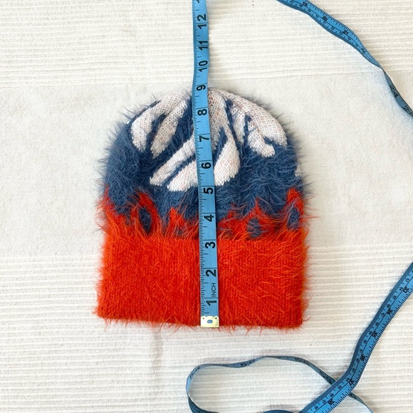 Urban Outfitters Ellie Knit Beanie - Picture 8 of 14